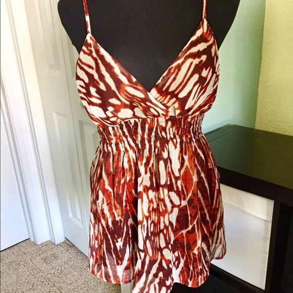 Beautiful summer top by "She's Cool "in large - Picture 1 of 1